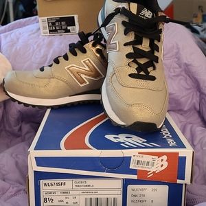 Women's New Balance 574 8.5 Gold and Bronze